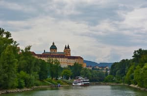 ATMEL - Melk, Austria - Jggzrz.jpg Photo